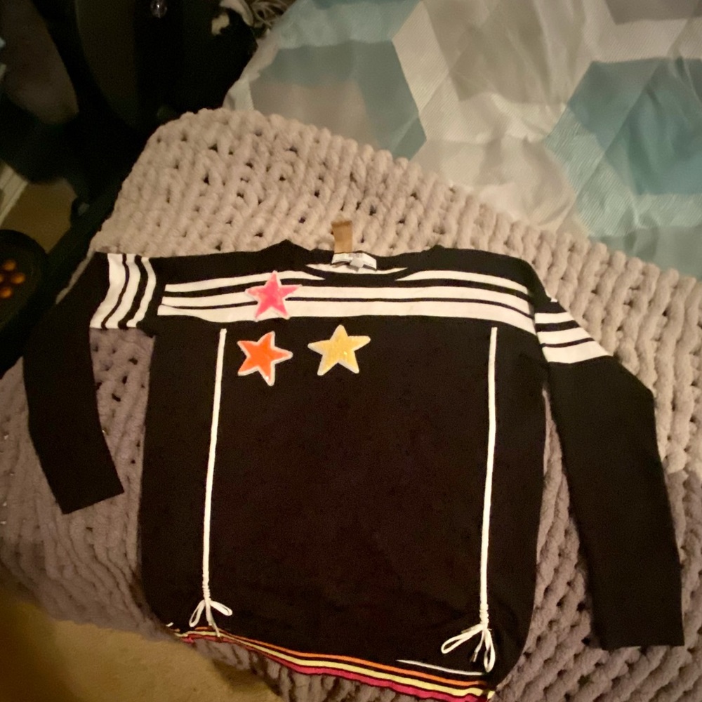 HILARY RADLEY  woman’s sweater